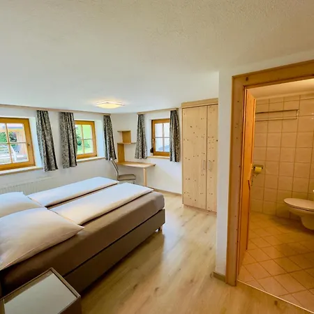 Ferienwohnung Haus St. Bernard Pettneu am Arlberg Exterior foto